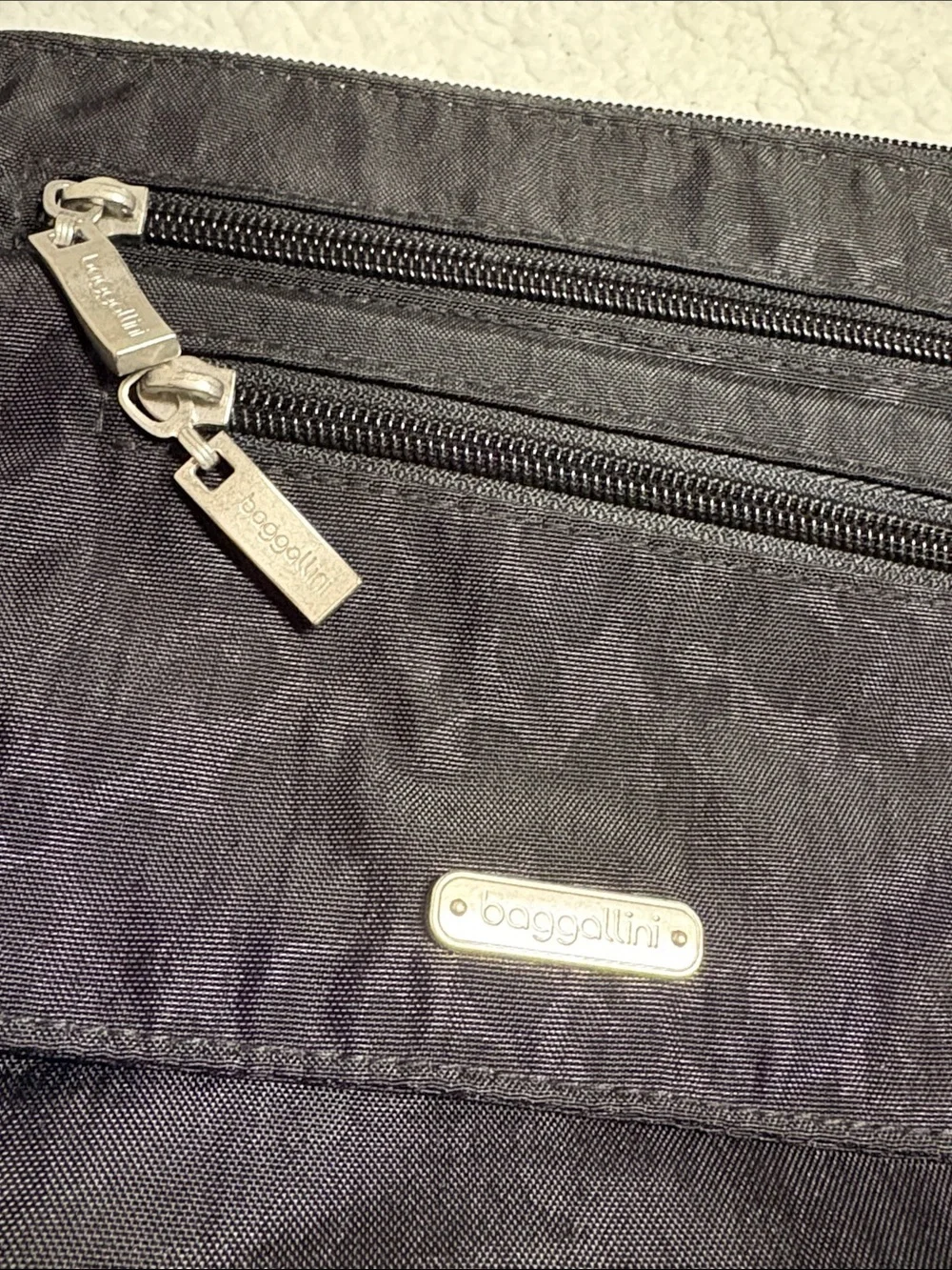 Baggallini Black cat print Crossbody Bag - Compact Everyday Organizer 8x8”